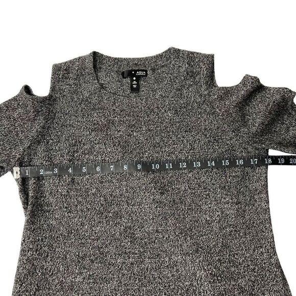 Aqua Women's Gray Cashmere Medium Twist Circle Arm Cutout Cashmere Sweater - Picture 10 of 12